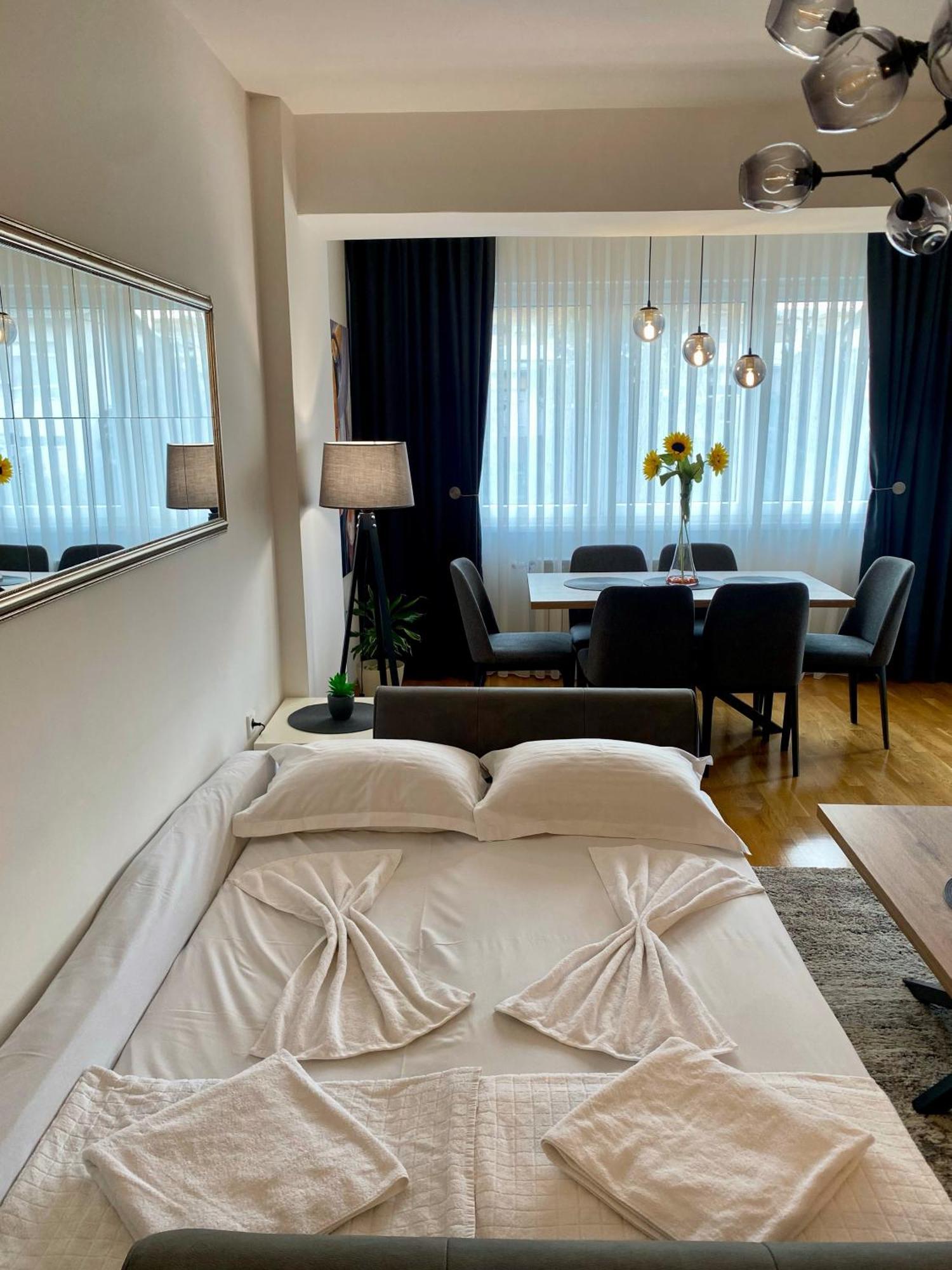 סקופיה Aj Luxe Residence מראה חיצוני תמונה